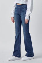 Load image into Gallery viewer, Cello Pull-On Jeans SHORT Length Jegging
